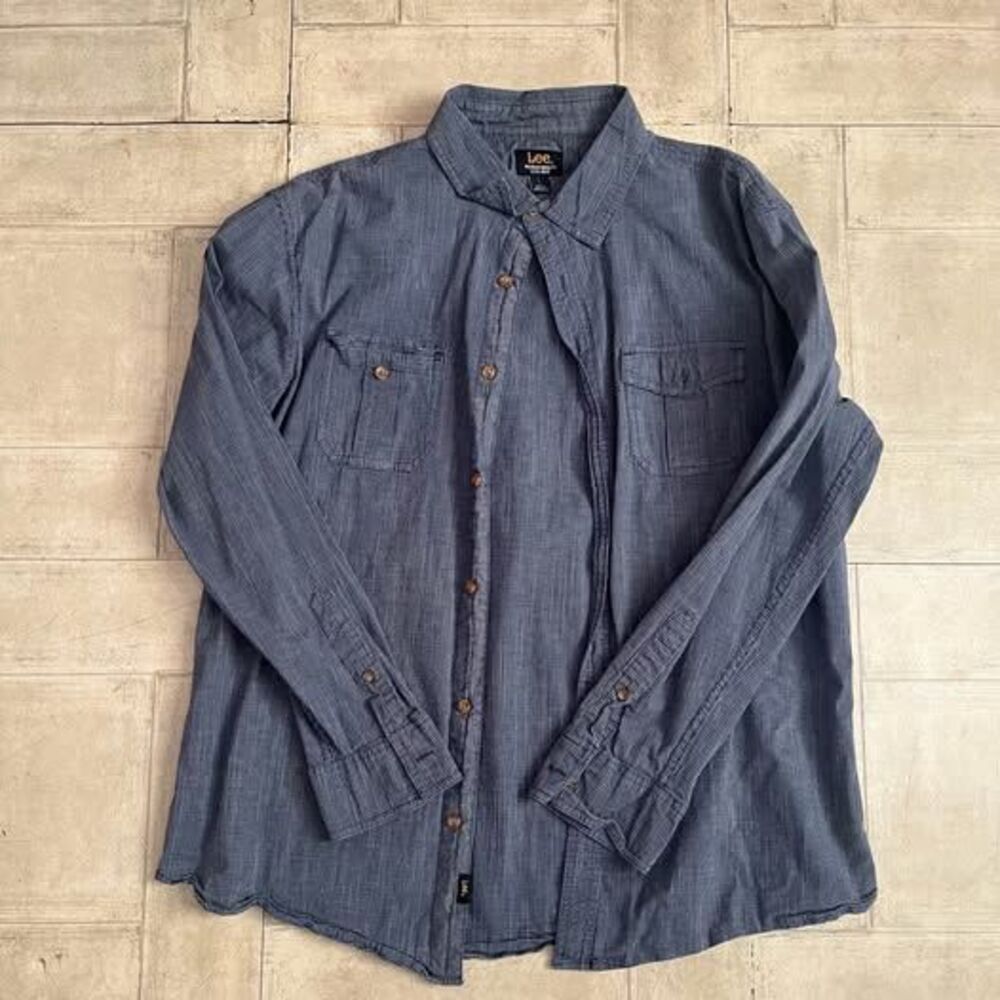 Lee blue button down size large